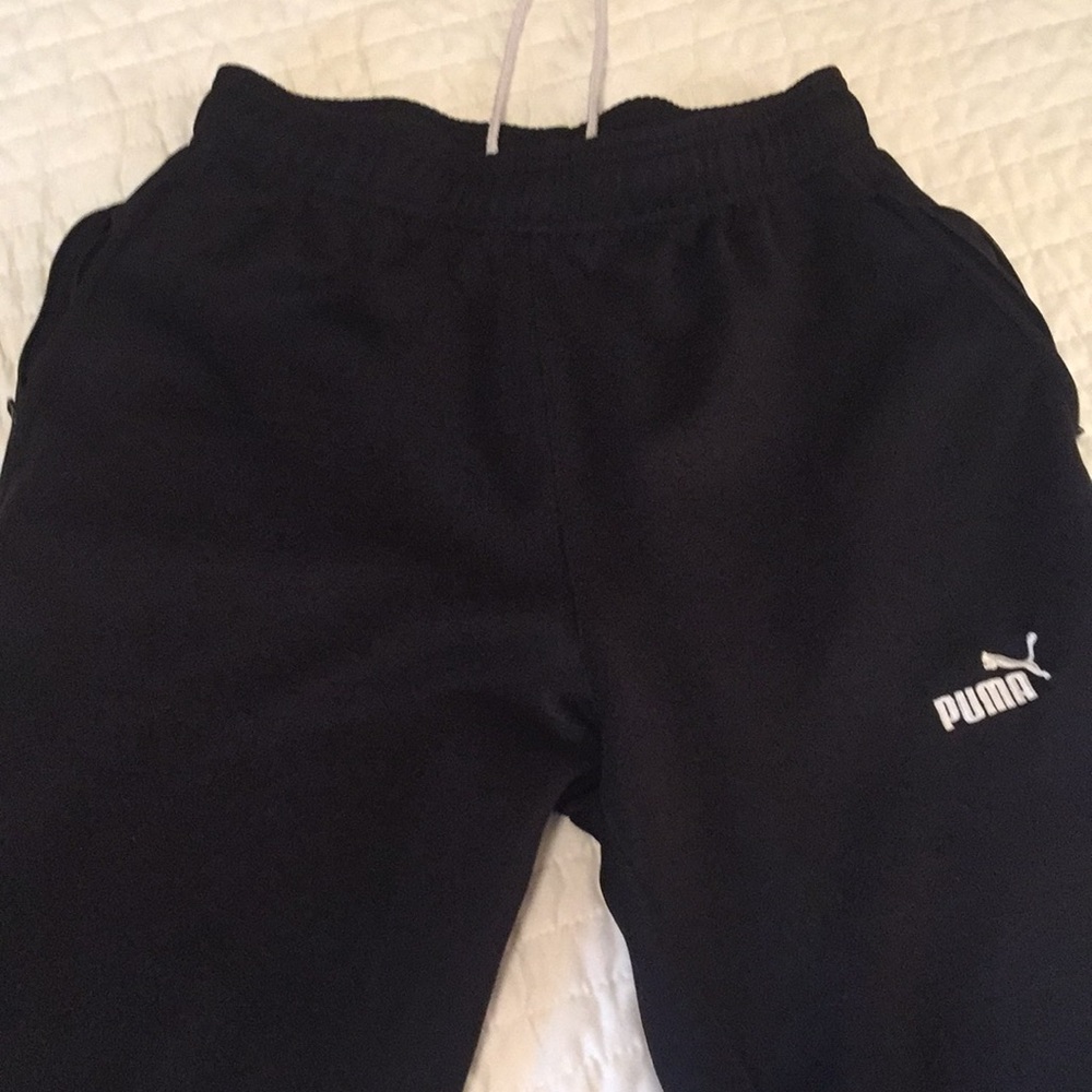 Men’s Puma warmups black medium